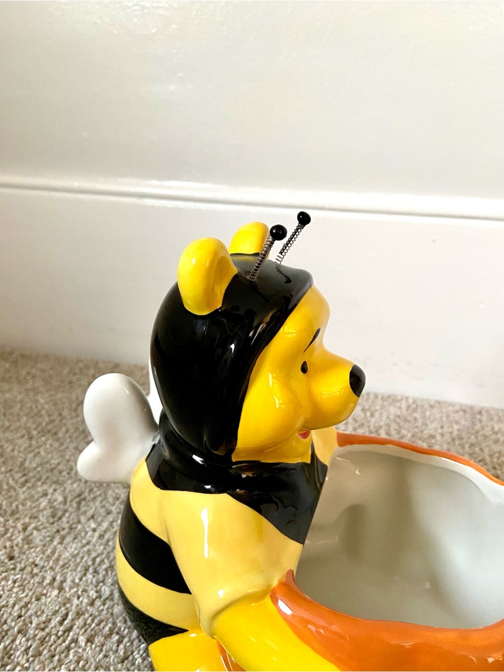 NWT Disney Winnie the Pooh Bumble Bee Halloween Candy Dish Bowl - Picture 7 of 15